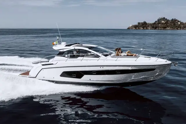 Azimut 45 — Yacht Hire Marbella, Marbella