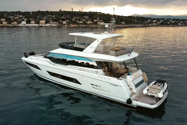 Prestige 680 — Yacht Hire Marbella, Marbella