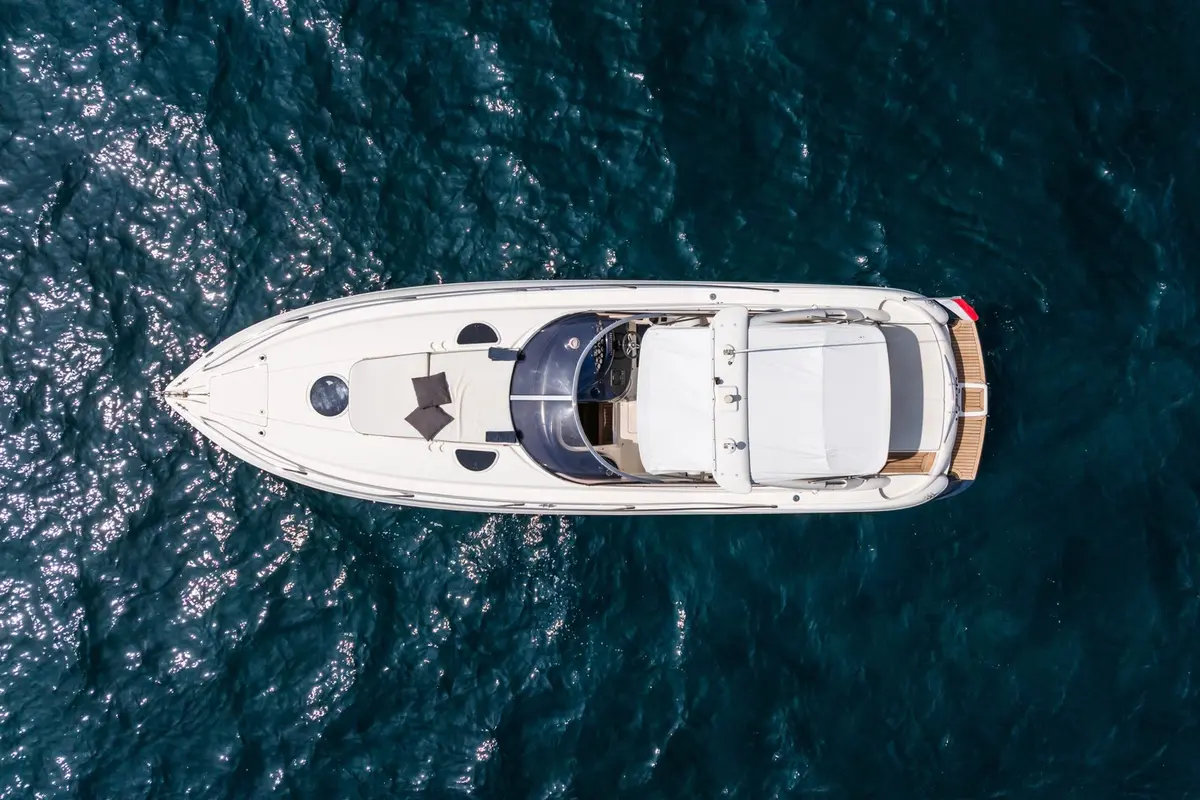 Superhawk 34, main deck — Yacht Hire Marbella, Marbella. A quick sprint out to Estepona's calmer water
