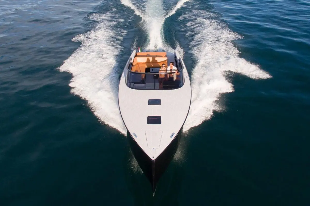 VanDutch 40, aft deck — Yacht Hire Marbella, Marbella. Sleek, fast day boat for quick coastal swims